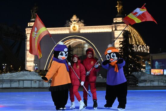 Выставка "Россия". Анимационная программа с талисманами хоккейных команд от Челябинской и Свердловской областей