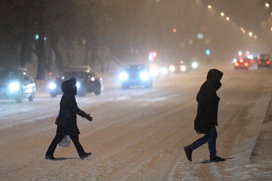 Снег в Москве