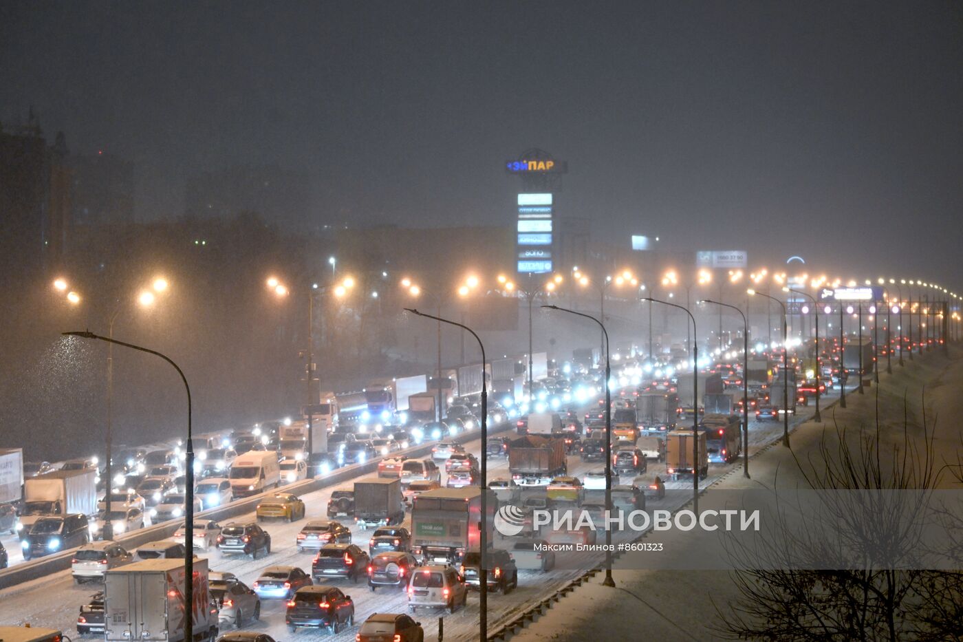 Снег в Москве