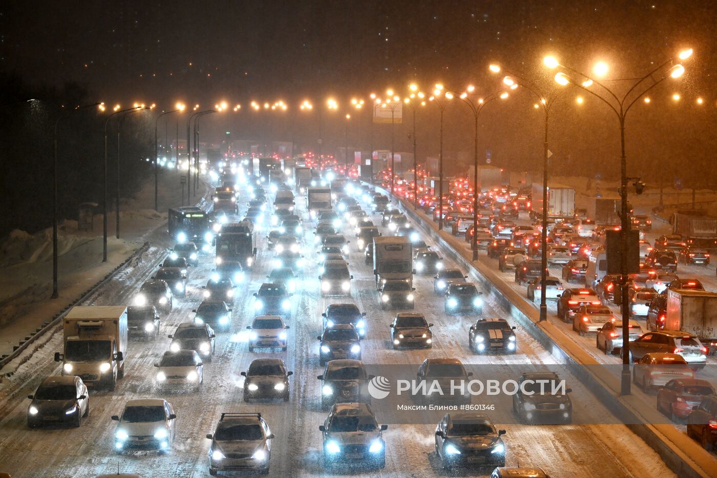 Снег в Москве