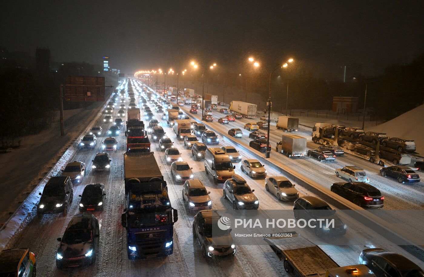 Снег в Москве
