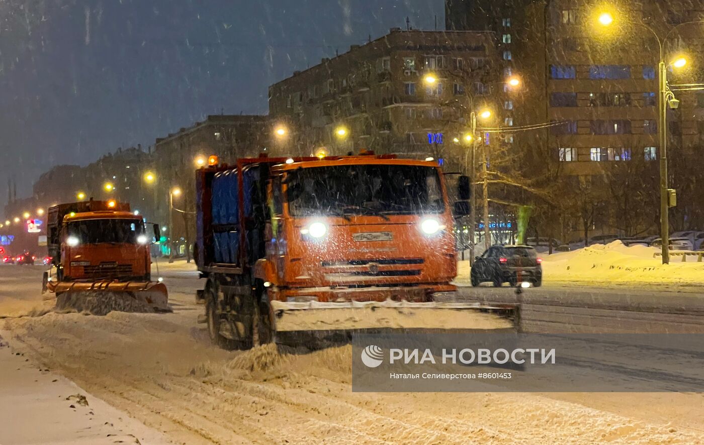 Снег в Москве