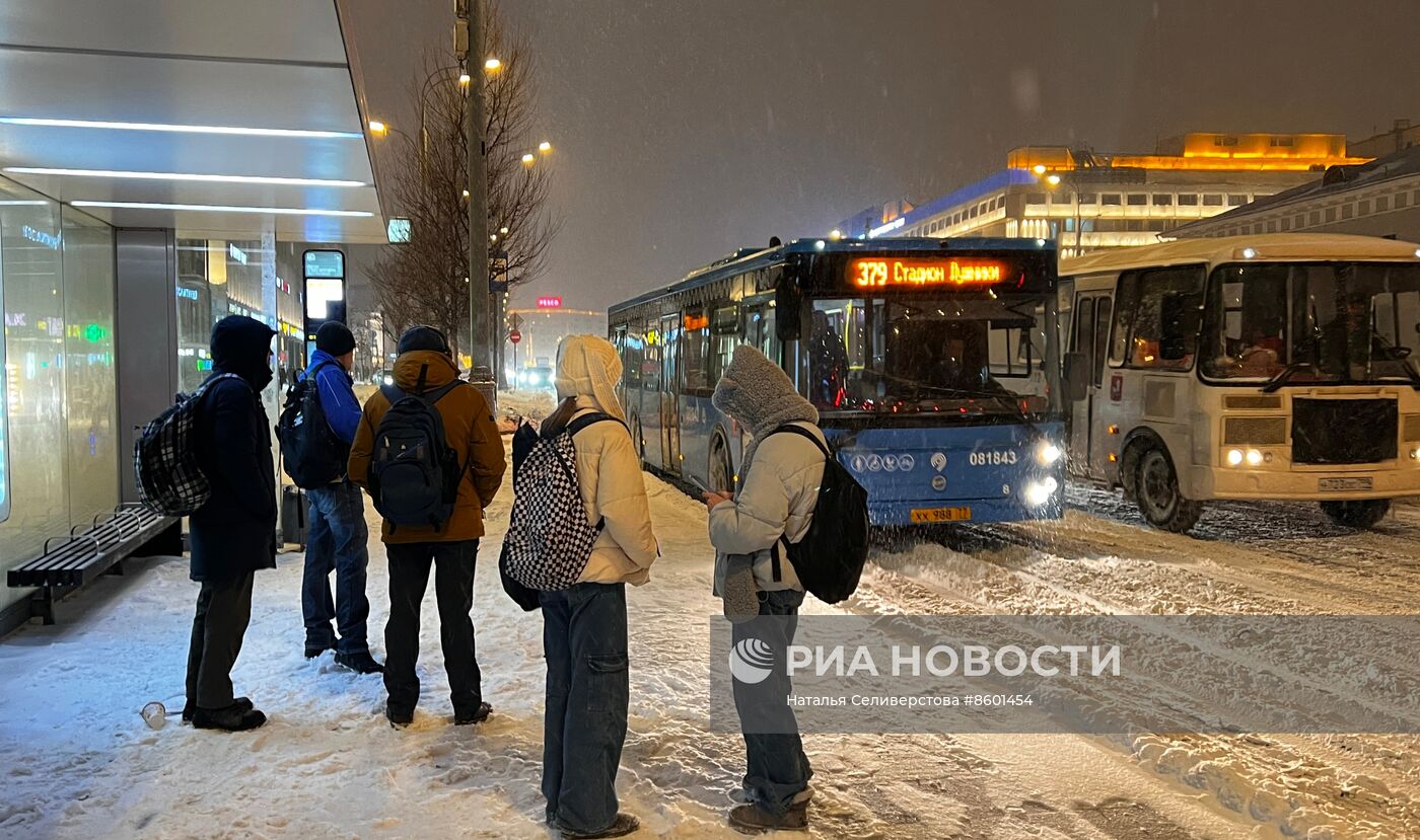 Снег в Москве