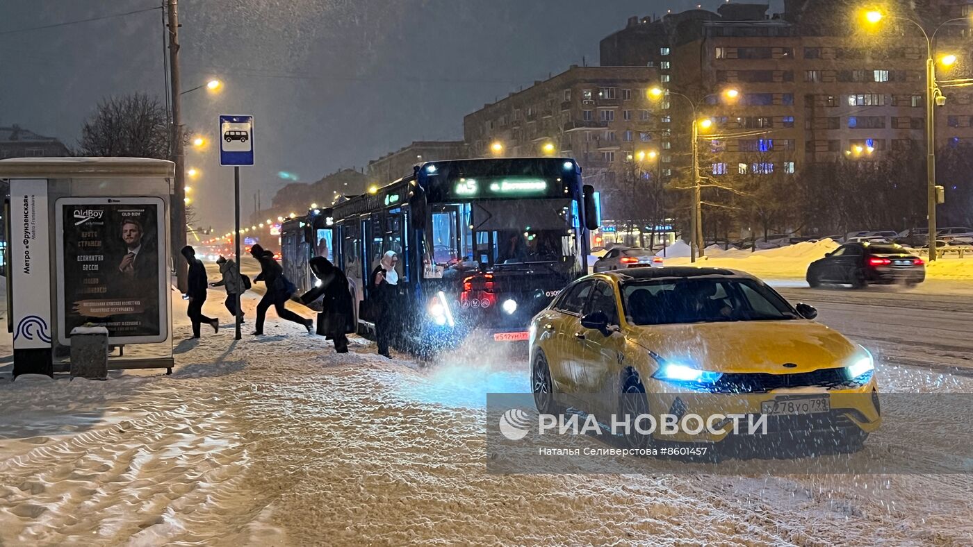 Снег в Москве