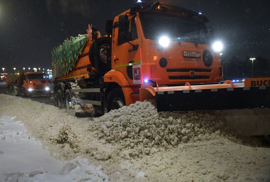 Снег в Москве