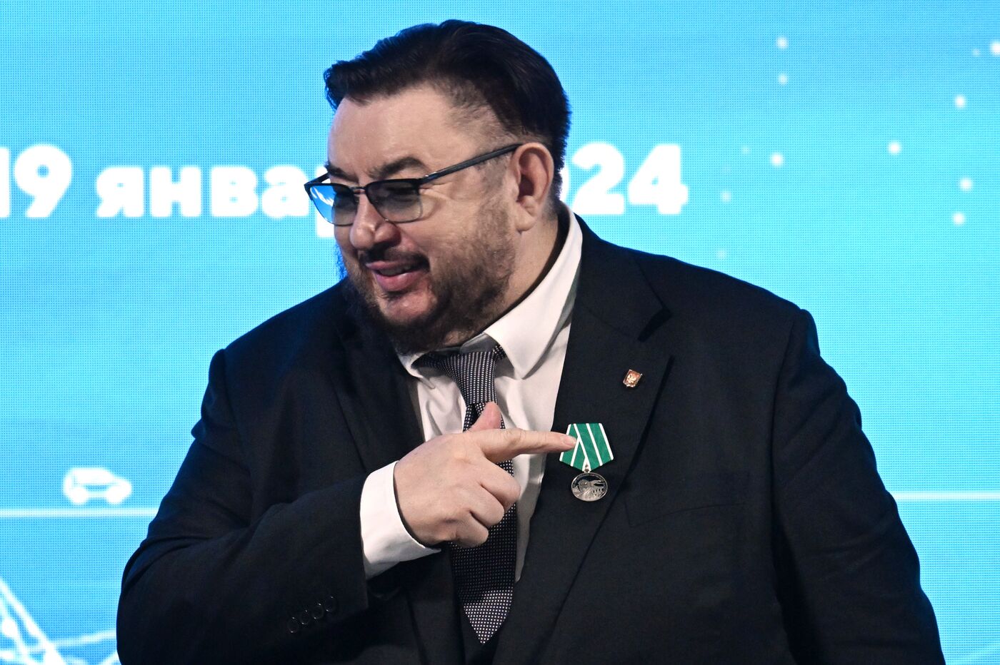 Выставка "Россия". Церемония награждения юбилейными медалями "50 лет Байкало-Амурской магистрали"