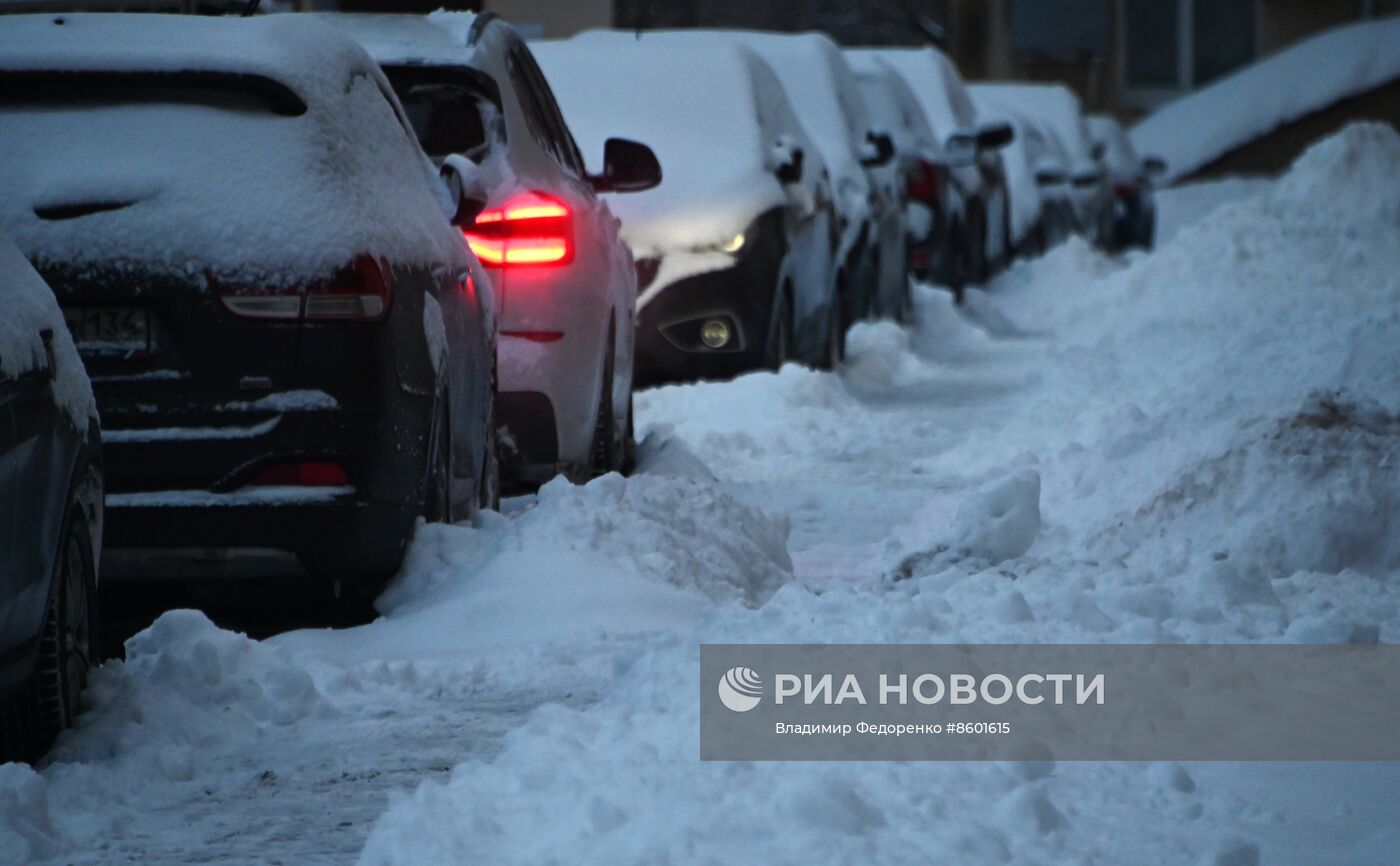 Снег в Москве