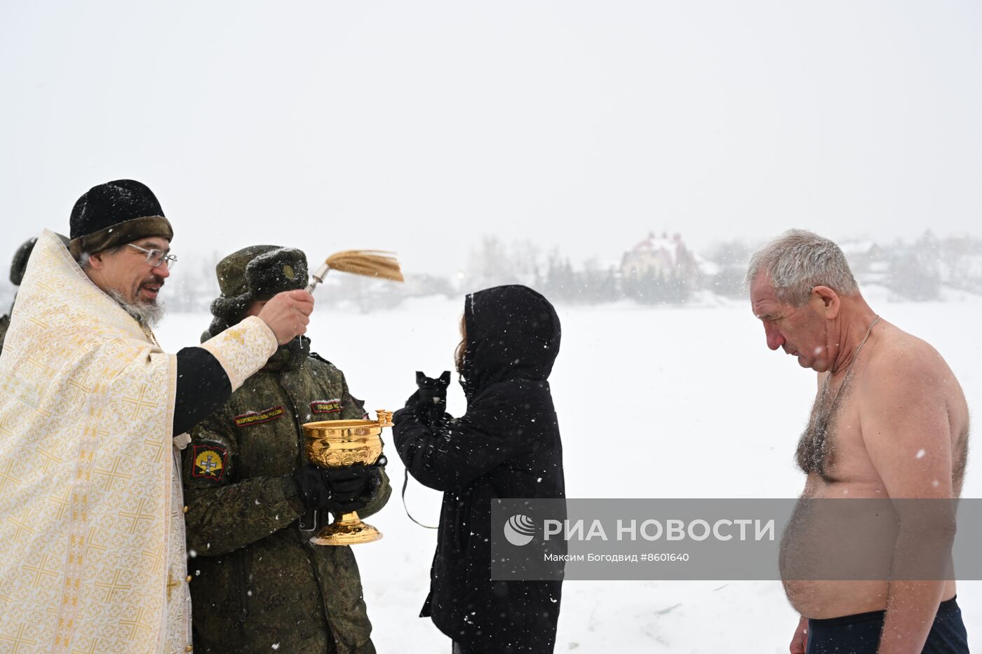 Празднование Крещения в России 