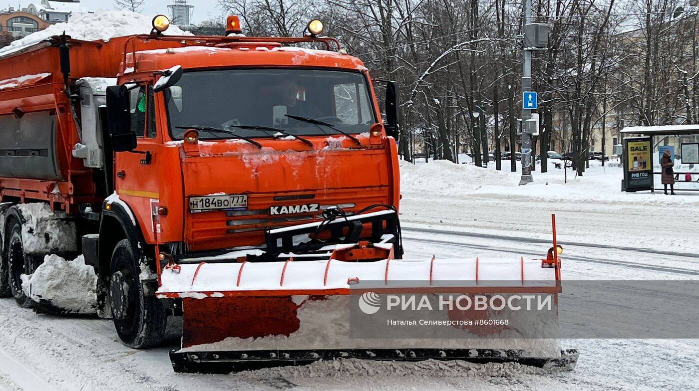 Снег в Москве