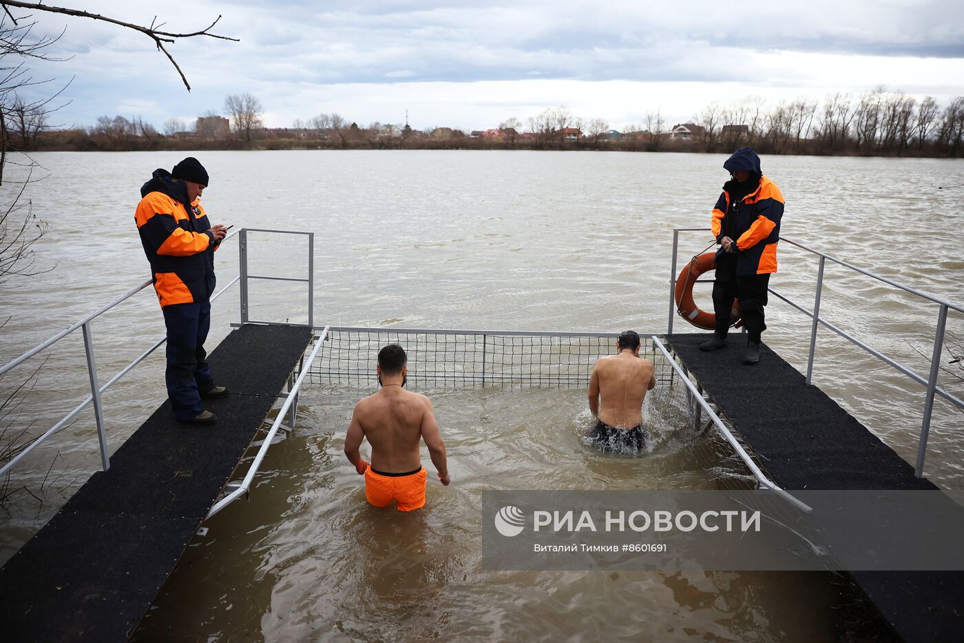 Празднование Крещения в России