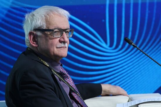 Выставка "Россия". Экспертная панель "Новое качество общественного транспорта: поехали!"