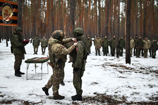 Награждение военнослужащих группировки войск "Центр" в зоне СВО