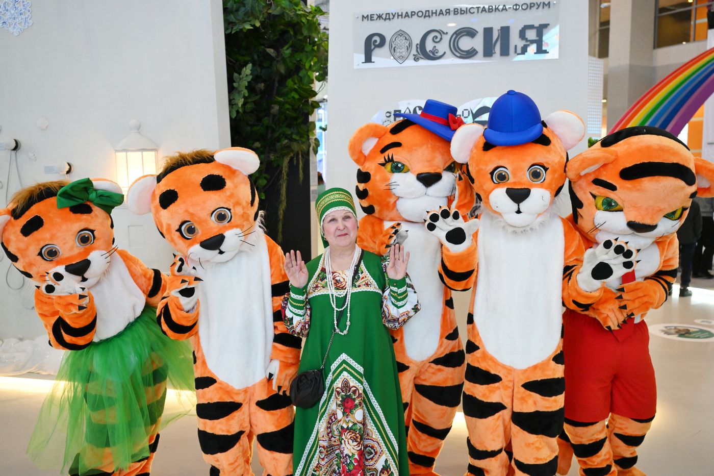 Работа выставки "Россия"