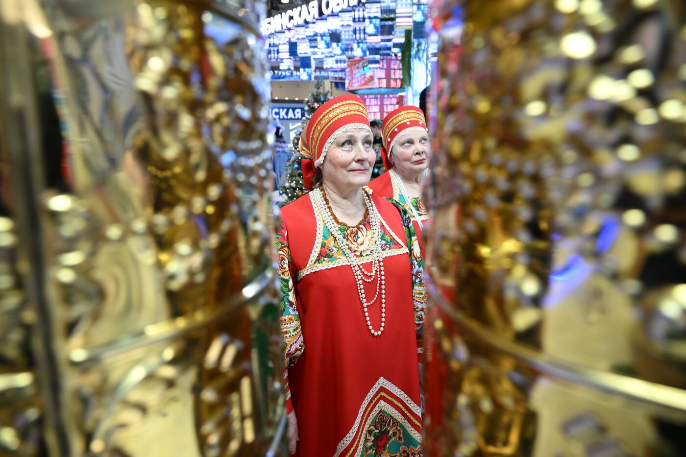 Работа выставки "Россия"
