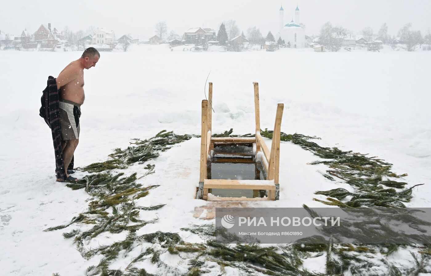 Празднование Крещения в России 