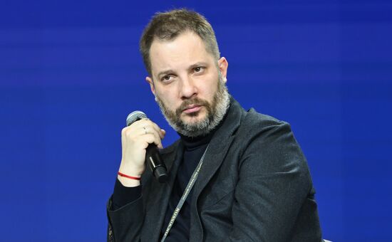 Выставка "Россия". Панельная дискуссия "Сохранение культурного кода российских регионов при развитии туристских территорий"