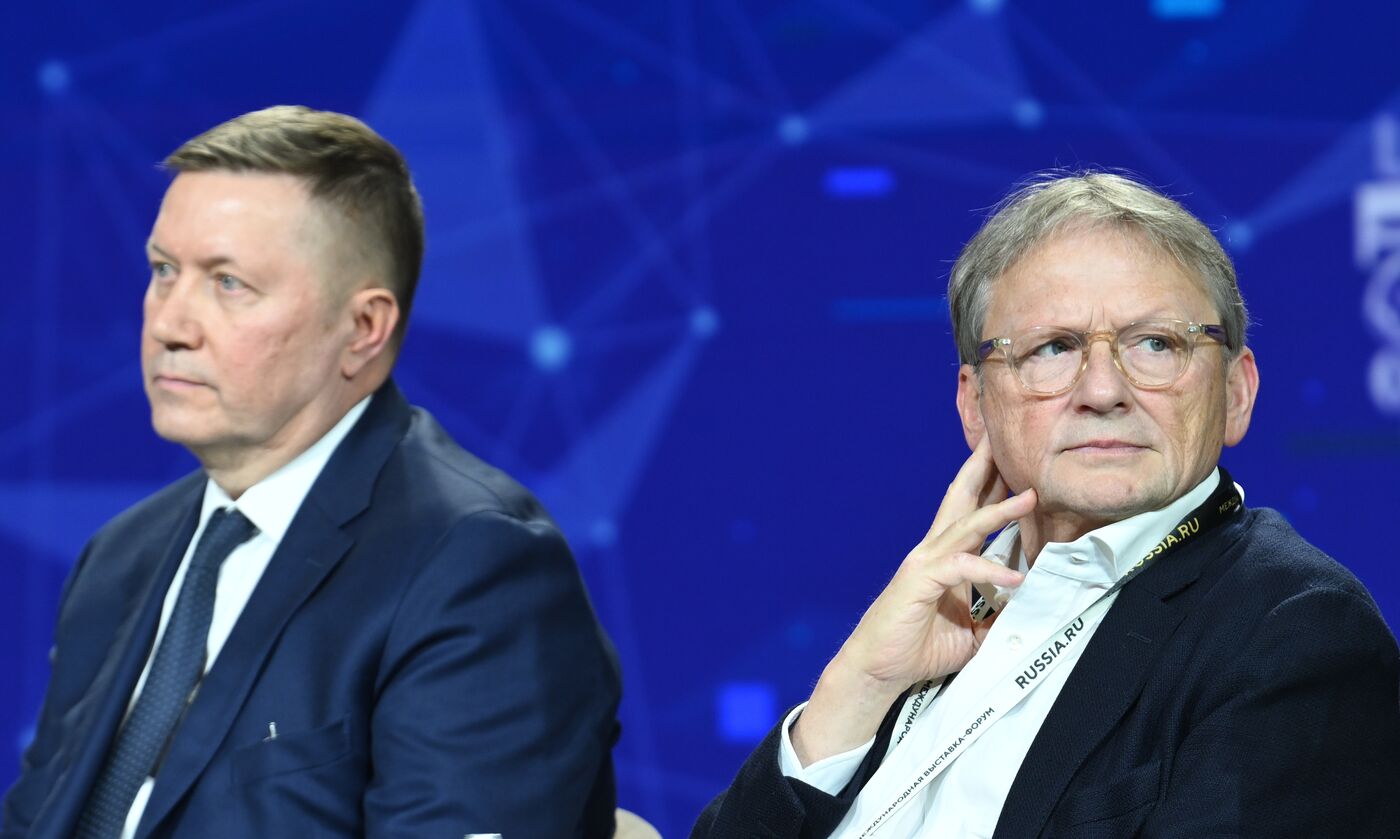 Выставка "Россия". Панельная дискуссия "Сохранение культурного кода российских регионов при развитии туристских территорий"