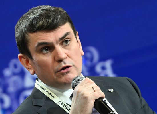 Выставка "Россия". Панельная дискуссия "Сохранение культурного кода российских регионов при развитии туристских территорий"