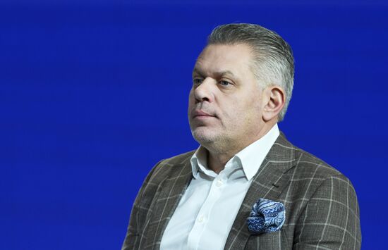 Выставка "Россия". Панельная дискуссия "Сохранение культурного кода российских регионов при развитии туристских территорий"