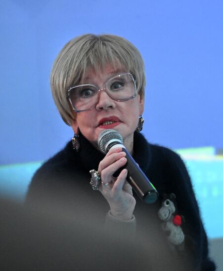 Выставка "Россия". Встреча с народной артисткой России Верой Алентовой "Москва сквозь время: город, который не верит слезам"