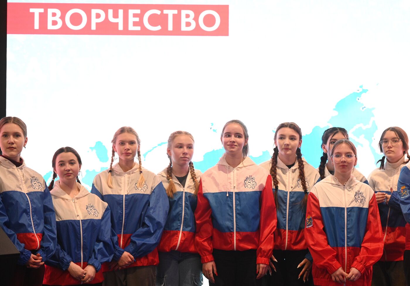 Выставка "Россия". Зарядка с олимпийской чемпионкой Юлией Гущиной