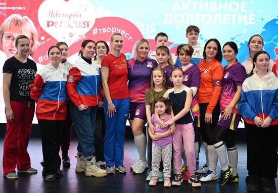 Выставка "Россия". Зарядка с олимпийской чемпионкой Юлией Гущиной