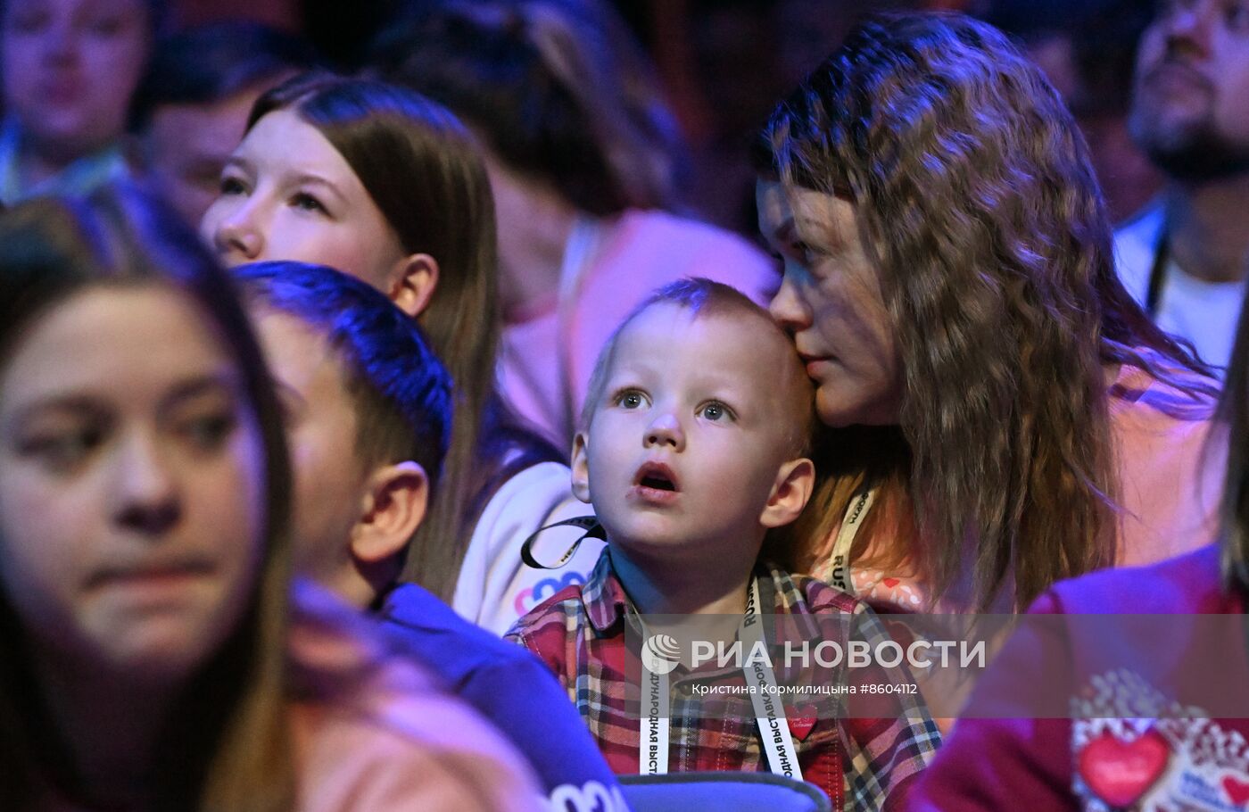 Выставка "Россия". Всероссийский семейный форум "Родные – Любимые"