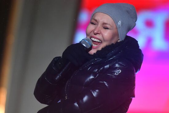 Международная выставка-форум "Россия"
Торжественная церемония запуска "Года семьи" в рамках форума "Родные – Любимые" на выставке "Россия", Главная уличная сцена
Ольга Кормухина, певица Место: Россия, Москва. Автор: Михаил Воскресенский/РИА Новости. Выставка "Россия". Торжественная церемония запуска "Года семьи" в рамках форума "Родные – Любимые" на выставке "Россия"