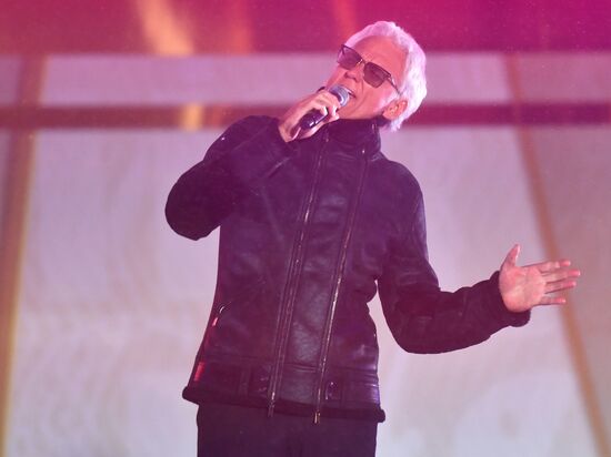 Международная выставка-форум "Россия"
Торжественная церемония запуска "Года семьи" в рамках форума "Родные – Любимые" на выставке "Россия", Главная уличная сцена
Александр Маршал, певец Место: Россия, Москва. Автор: Михаил Воскресенский/РИА Новости. Выставка "Россия". Торжественная церемония запуска "Года семьи" в рамках форума "Родные – Любимые" на выставке "Россия"