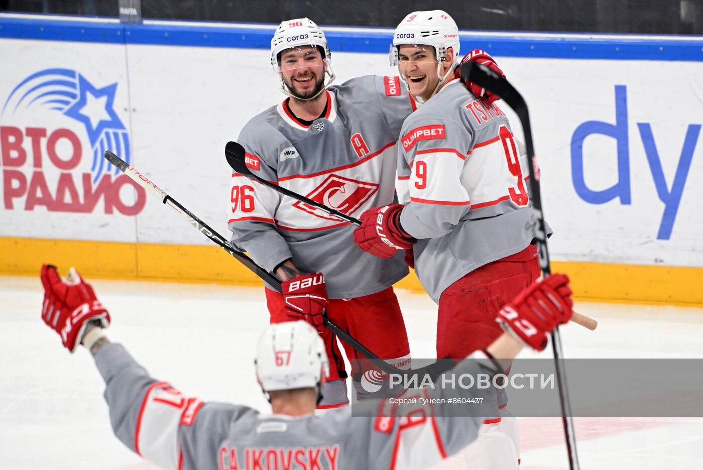 Хоккей. КХЛ. Матч "Динамо" (Москва) - "Спартак"