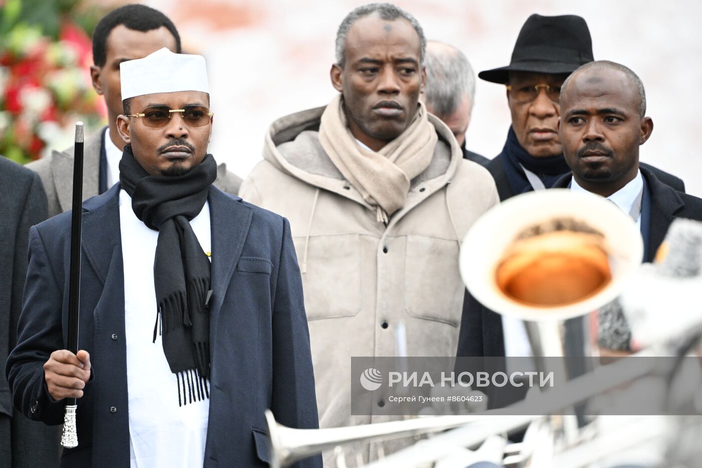 Президент Чада Махамат Идрис Деби возложил цветы к Могиле Неизвестного Солдата
