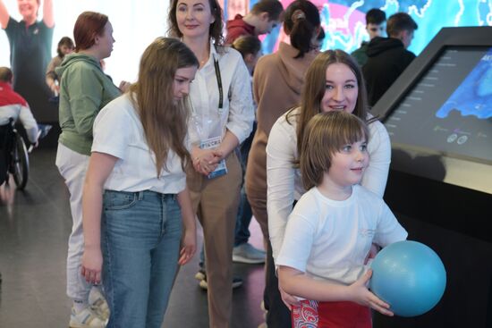 Выставка "Россия". Время  семье: спортивные игры для детей с ограниченными возможностями здоровья