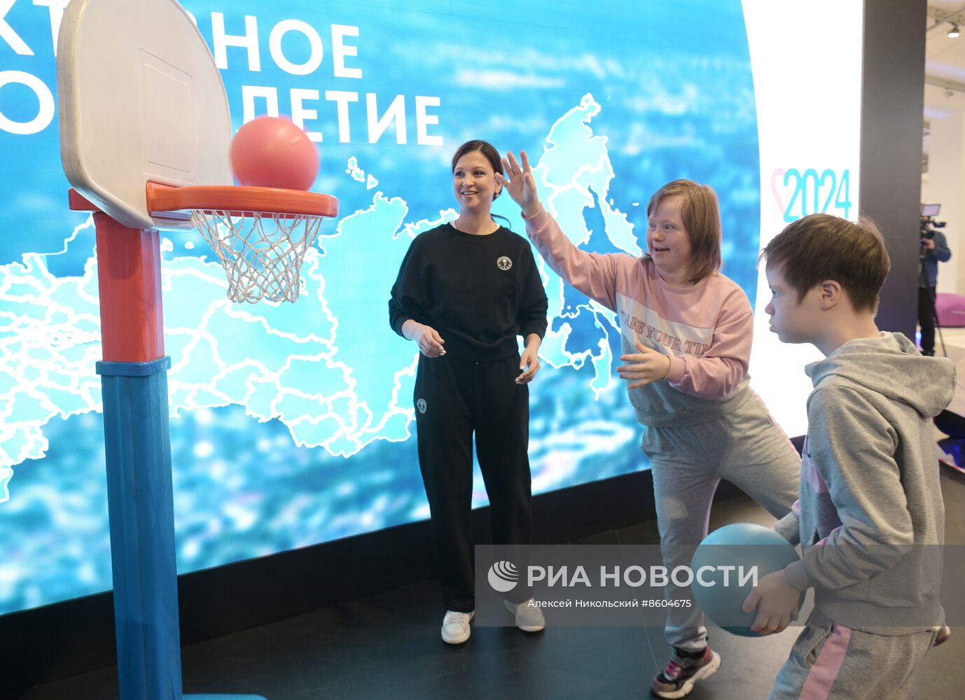 Выставка "Россия". Время семье: спортивные игры для детей с ограниченными возможностями здоровья