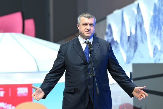 Международная выставка-форум "Россия"
Дальний Восток и Арктика. День региона
Церемония награждения за вклад в развитие Дальнего Востока и Арктики, павильон №75
Павел Волков, статс-секретарь – заместитель министра Российской Федерации по развитию Дальнего Востока и Арктики Место: Россия, Москва. Автор: Максим Блинов/РИА Новости. Выставка "Россия". Дальний Восток и Арктика. День региона