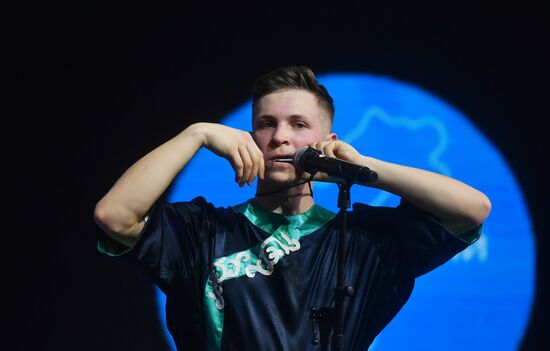 Международная выставка-форум "Россия"
Выступление творческих коллективов Хабаровского края, павильон №75 (зал А, зона культурных проектов)
Участник молодежного ансамбля национального танца "ЭРКУ" Дальневосточного государственного университета путей сообщения
Место: Россия, Москва. Автор: Михаил Воскресенский/РИА Новости. Выставка "Россия". Выступление творческих коллективов Хабаровского края