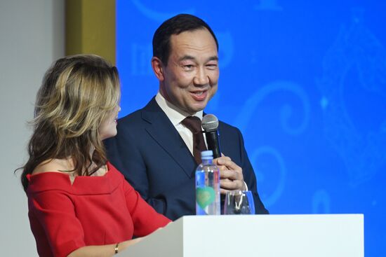 Международная выставка-форум "Россия"
Дальний Восток и Арктика. День региона
Торжественная церемония открытия Дня Дальнего Востока и Арктики, павильон №75
Айсен Николаев, глава Республики Саха (Якутия) Место: Россия, Москва. Автор: Максим Блинов/РИА Новости. Выставка "Россия". Дальний Восток и Арктика. День региона