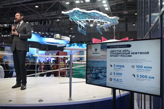 Международная выставка-форум "Россия"
Презентация Красноярского края, павильон №75
Сергей Ладыженко, генеральный директор АНО "Корпорация развития Енисейской Сибири" Место: Россия, Москва. Автор: Владимир Астапкович/РИА Новости. Выставка "Россия". Презентации регионов