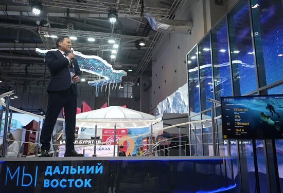 Международная выставка-форум "Россия"
Презентация Республики Бурятия, павильон №75
Дмитрий Хамеруев, директор ООО "КРДВ Бурятия"
Место: Россия, Москва. Автор: Владимир Астапкович/РИА Новости. Выставка "Россия". Презентации регионов