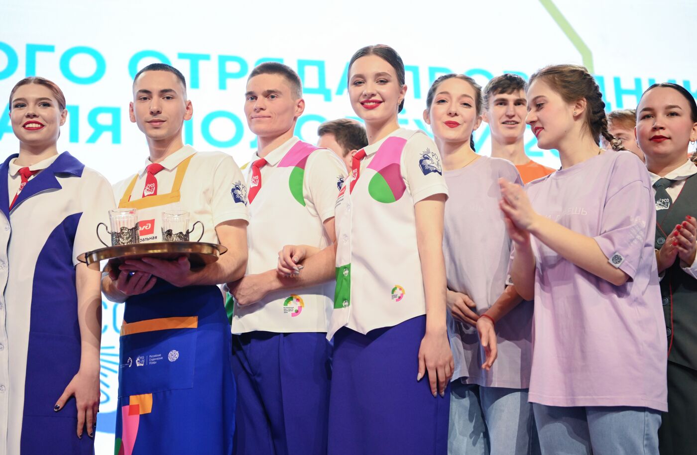Выставка "Россия". Презентация формы на Всемирный фестиваль молодежи