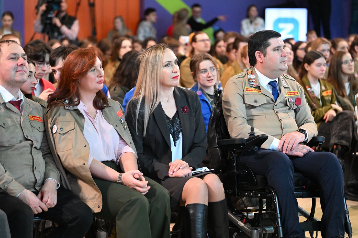 Выставка "Россия". Презентация формы на Всемирный фестиваль молодежи