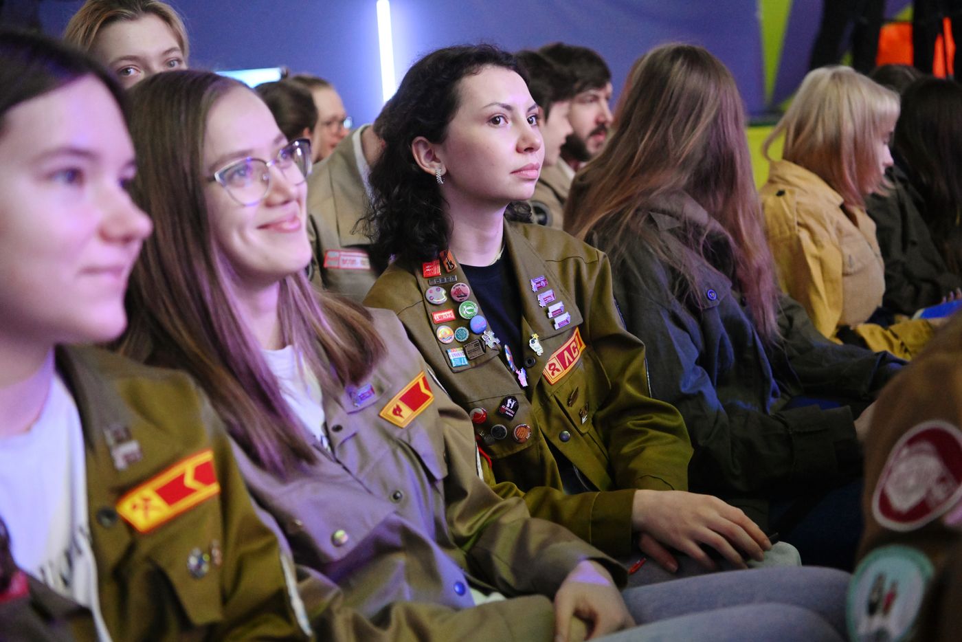 Выставка "Россия". Презентация формы на Всемирный фестиваль молодежи