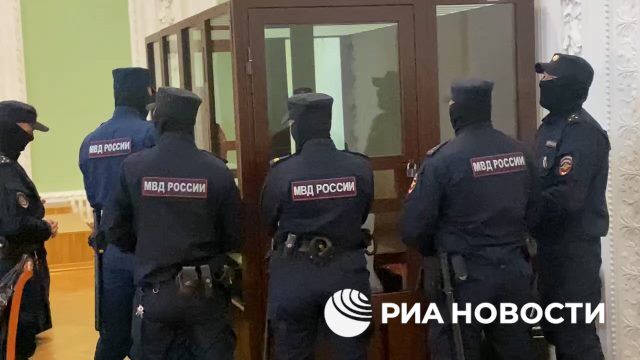 Дарью Трепову доставили в суд