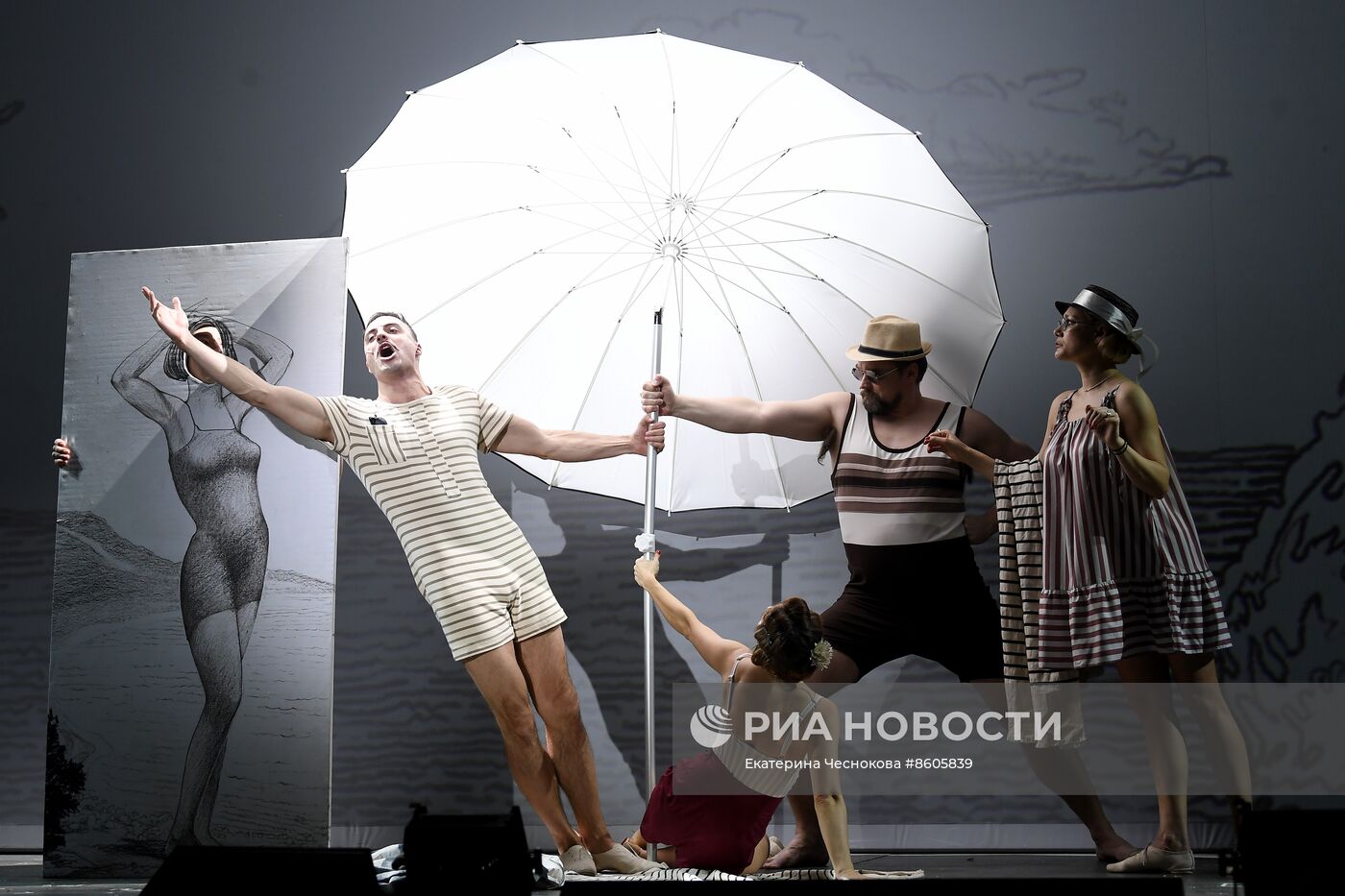 Спектакль "Весёлые ребята" в театре на Таганке 