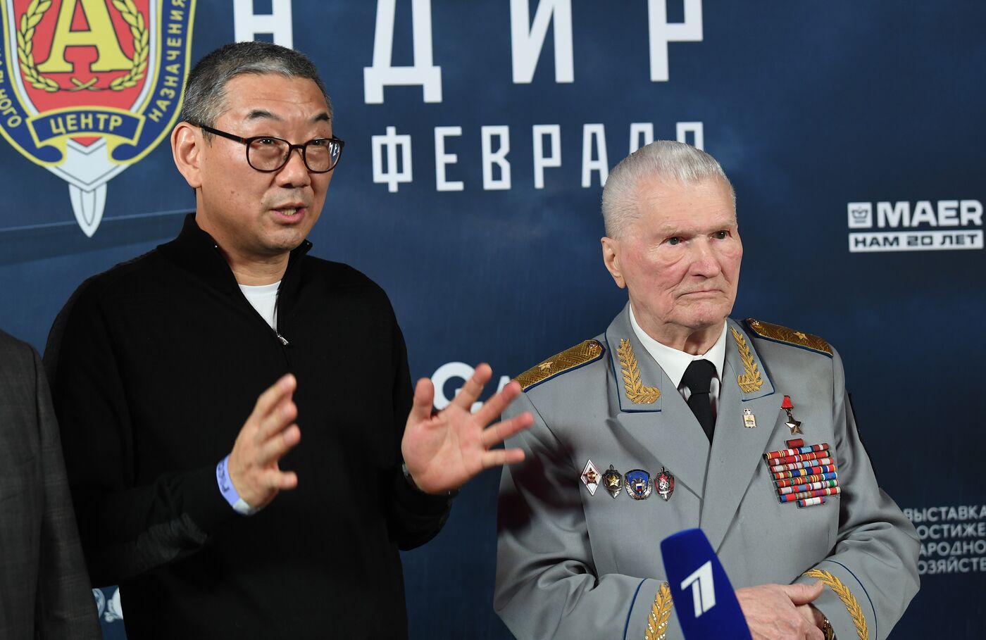 Выставка "Россия". Всероссийская премьера художественного фильма "Командир"