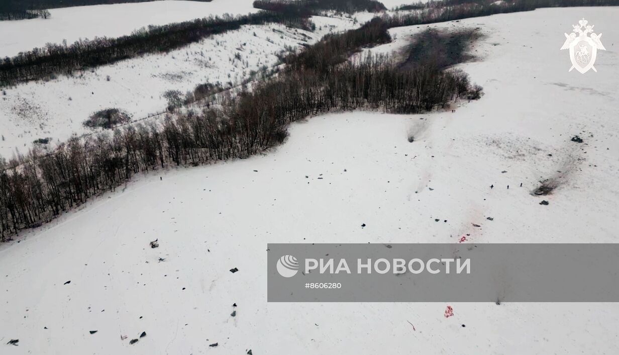 Военно-транспортный самолет Ил-76 потерпел крушение в Белгородской области