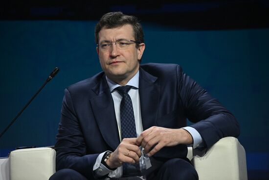 Выставка "Россия". Пленарная сессия "Инвестиции в экологию - инвестиции в будущее"