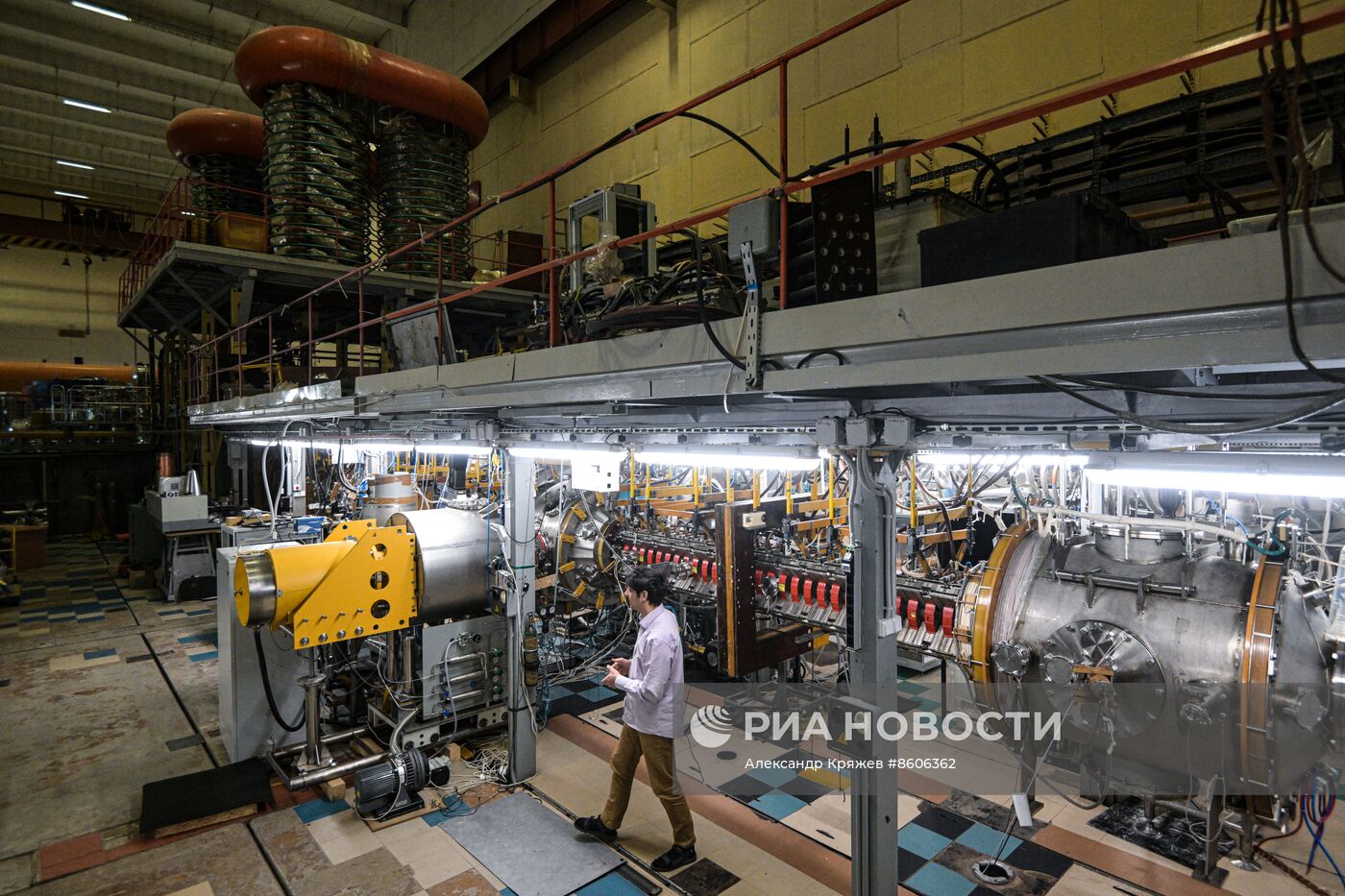 Работа Института ядерной физики в Новосибирске