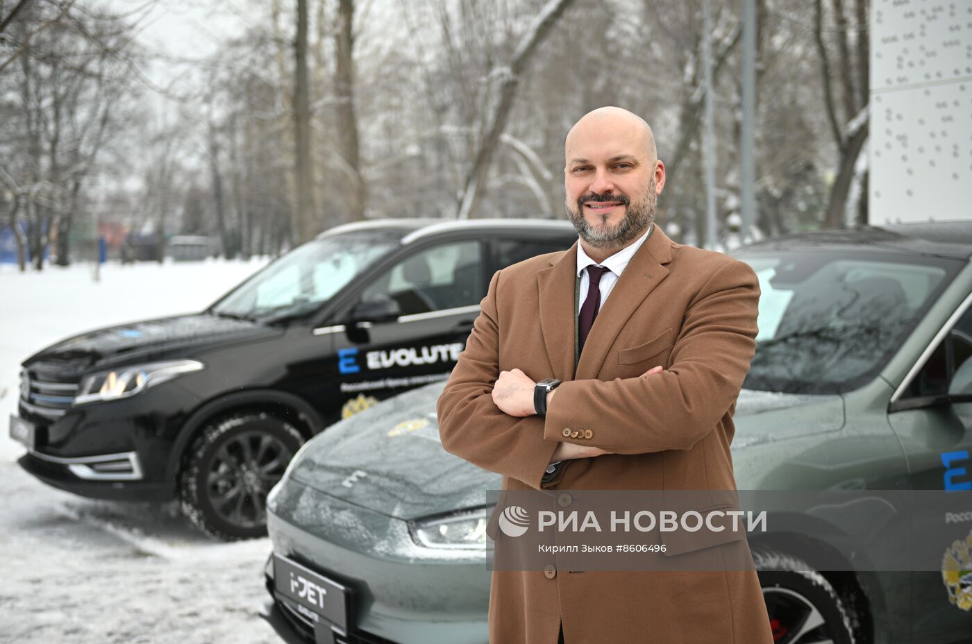 Выставка "Россия". Презентация экологичных автомобилей завода Evolute