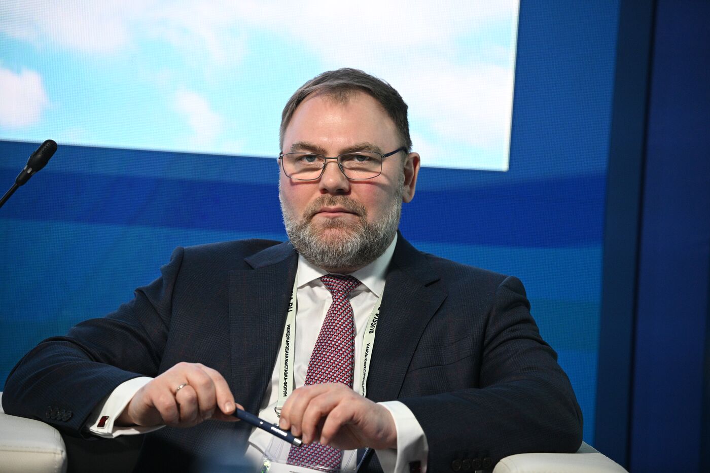 Выставка "Россия". Экспертная панель "Чистый воздух: баланс между экономикой и экологией"