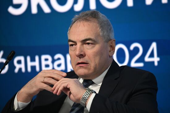 Выставка "Россия". Экспертная панель "Чистый воздух: баланс между экономикой и экологией"